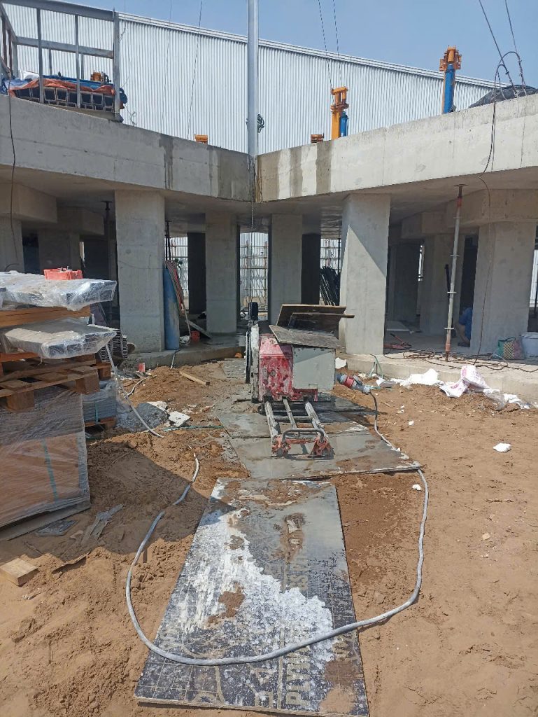 cắt bê tông bằng máy dây kim cương tại tphcm